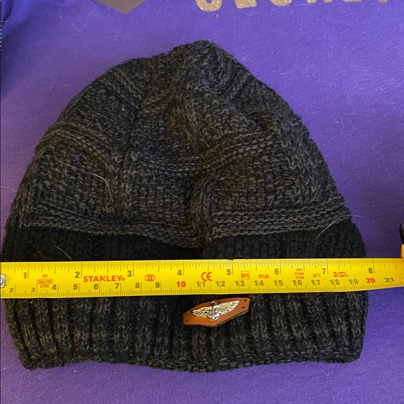 Black grey Beanie style hat like new - Picture 6 of 7